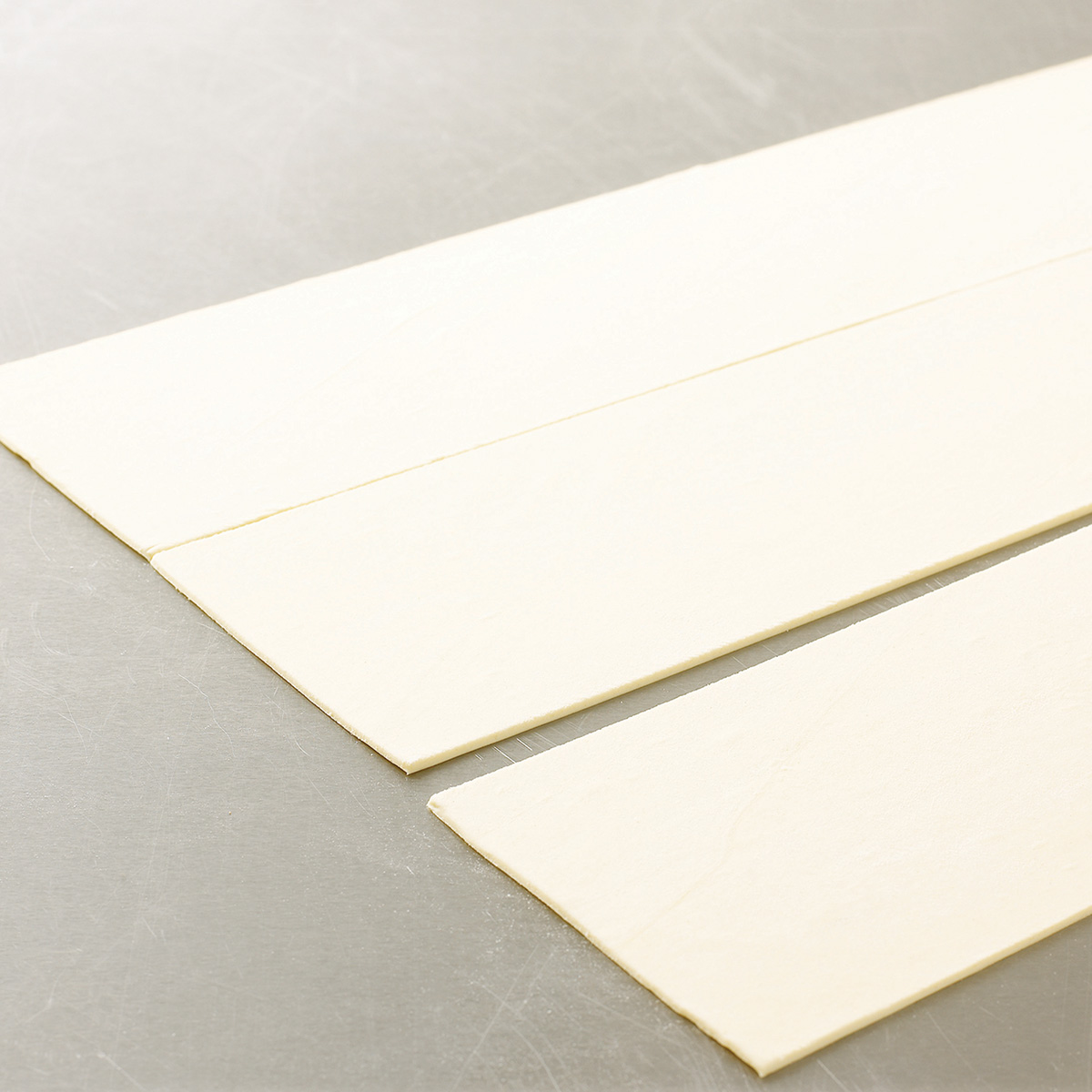 Molco Plaque de pâte feuilletée beurre (55 x 38 x 0,30 cm)
